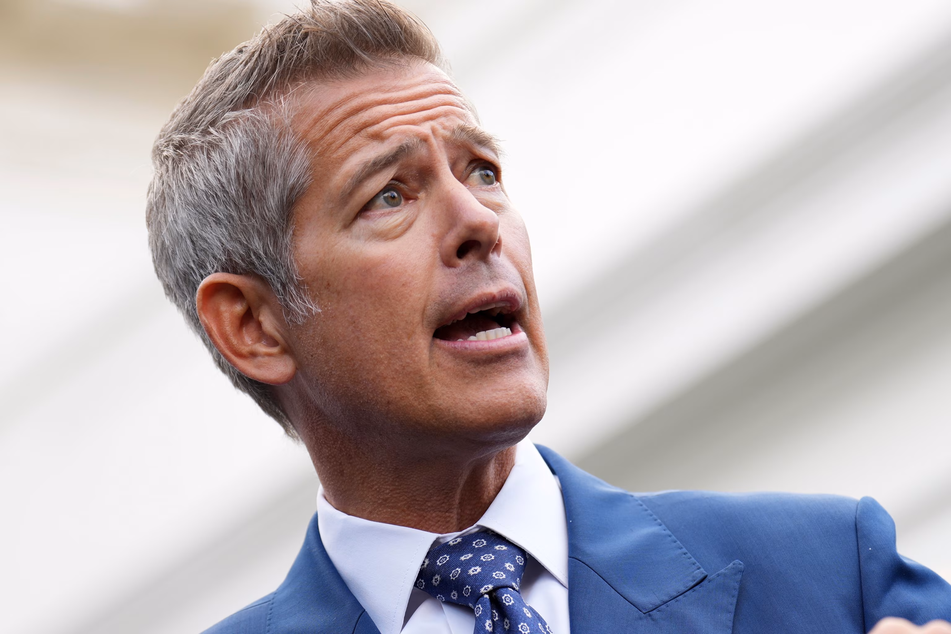 Is there a risk of disruptions in the delivery of holiday packages? - INFBusiness