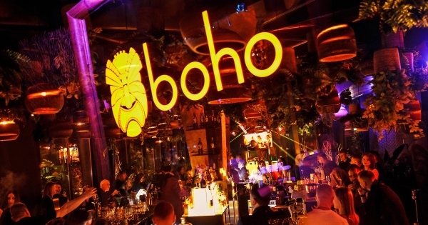 Ресторан Boho у Києві працює у комендантську годину. Що відомо про його власника?