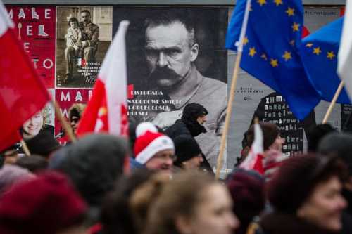 День незалежності Польщі: націоналісти на марші та колективний спів гімну - INFBusiness