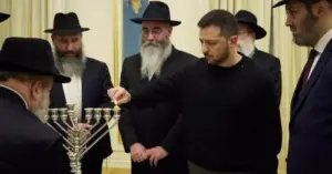 Зеленський взяв участь у церемонії запалення свічок на честь Ханукіи
