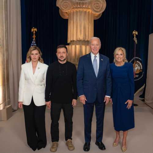 Outfits at the meeting of the first ladies in the USA: Zelenska in a combined suit with a brooch, Jill Biden in a blue dress - INFBusiness