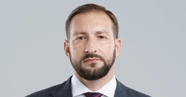 Американсько-український інвестиційний фонд відбудови: як він працюватиме? Олексій Гнатенко, радник та керівник практики Вирішення спорів в Juscutum