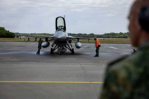 Нідерланди відправили Україні останню партію F-16 - загалом передали 24 літаки - INFBusiness