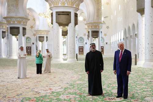 Арабський візит Трампа: трильйон інвестицій, ядерна угода з Іраном та літак у подарунок - INFBusiness