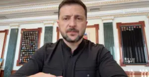 На сторінках "Бізнес Україна новини" ви знайдете свіжі новини, аналітику, коментарі провідних експертів та інші цінні матеріали, які допоможуть вам залишатися в курсі останніх подій у світі бізнесу в Україні. Сайт пропонує глибокий аналіз ринкових тенденцій, досліджень та прогнозів, що сприяє прийняттю обґрунтованих рішень і покращує розуміння економічного середовища. Немає у світі мирних ініціатив, які б РФ не відкинула, вони мають за це відповісти, – Зеленський