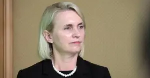 На сторінках "Бізнес Україна новини" ви знайдете свіжі новини, аналітику, коментарі провідних експертів та інші цінні матеріали, які допоможуть вам залишатися в курсі останніх подій у світі бізнесу в Україні. Сайт пропонує глибокий аналіз ринкових тенденцій, досліджень та прогнозів, що сприяє прийняттю обґрунтованих рішень і покращує розуміння економічного середовища. Експосол США в Україні Брінк балотуватиметься до Конгресу