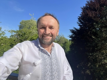 Кабмін після паузи у майже місяць і спроб перезапустити конкурс таки призначив нового керівника Бюро економічної безпеки (БЕБ) Олександра Цивінського. На цьому рішенні наполягали антикорупційні організації, міжнародні донори та бізнес. Бюро – орган, який має розслідувати економічні злочини, зокрема справи, повʼязані з бізнесом. За майже чотири роки роботи між бізнесом та керівниками бюро склалися непрості стосунки – підприємці скаржилися на тиск з боку органу. Що в БЕБ має змінити новий очільник Цивінський? Forbes Ukraine зібрав ключові поради від українських підприємців з особистого архіву