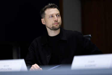 Кабмін після паузи у майже місяць і спроб перезапустити конкурс таки призначив нового керівника Бюро економічної безпеки (БЕБ) Олександра Цивінського. На цьому рішенні наполягали антикорупційні організації, міжнародні донори та бізнес. Бюро – орган, який має розслідувати економічні злочини, зокрема справи, повʼязані з бізнесом. За майже чотири роки роботи між бізнесом та керівниками бюро склалися непрості стосунки – підприємці скаржилися на тиск з боку органу. Що в БЕБ має змінити новий очільник Цивінський? Forbes Ukraine зібрав ключові поради від українських підприємців надано пресслужбою