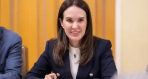 Помічниця голови Офісу Президента Ірина Мудра продемонструвала люксові речі вартістю 70 тисяч доларів