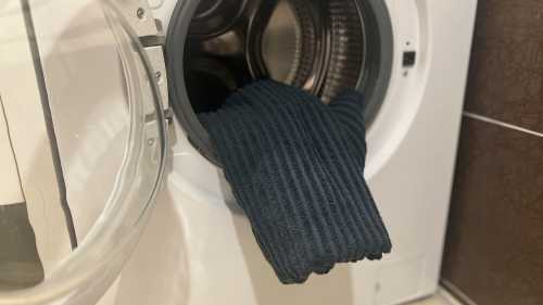 Ваші рушники загрубіли? Дізнайтесь, як пом’якшити їх надовго.