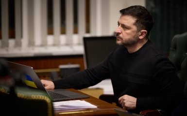 Зеленський прокоментував зауваження Залужного та висловив думку щодо можливої зміни…