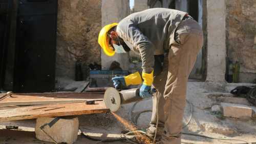 В який бік летять окалини від болгарки? Підказка від майстра з 15-річним…