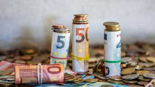 Кому довіряти, коли справа стосується фінансів (маленька підказка: нікому)