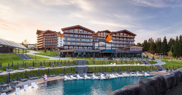 Рейтинг готелів України: топ-виторг 2025