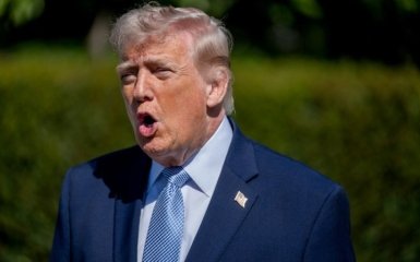 “Ніякої політики!” Трамп звинуватив Папу Римського