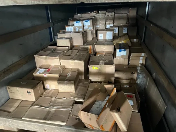 Коробки з технікою