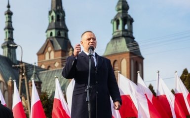 Колишній міністр закордонних справ Польщі повідомив про програш Навроцького у…