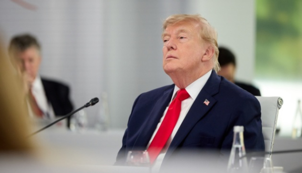 Дональд Трамп погрожує ввести нові мита на товари Європейського Союзу у відповідь на штраф, накладений на Google у розмірі 1 мільярда доларів.