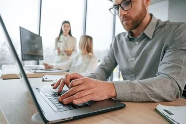 Які IT-сфери найчастіше пропонують оплату праці від 5000 доларів
