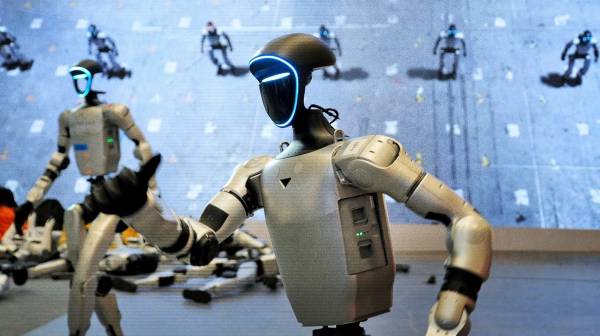 Акції китайського розробника роботів-гуманоїдів злетіли на 629% на IPO