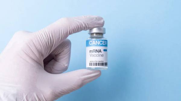 Moderna та Merck: МРНК-вакцина долає меланому в першому випробуванні
