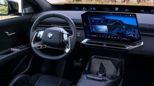 BMW: нові авто без кнопок — вибір молодої аудиторії