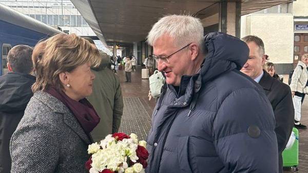 Глава МЗС Латвії відвідала Київ