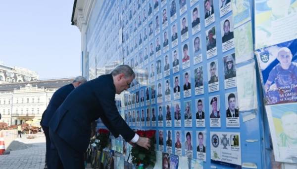 Керівники МЗС України та Азербайджану вшанували пам’ять загиблих героїв