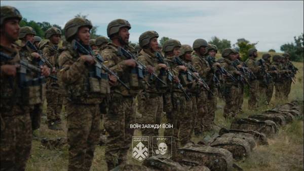 Іноземні добровольці корпусу «Хартія». Скриншот із відео 2-го корпусу Нацгвардії