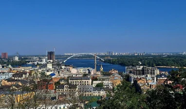 Які фактори впливають на вартість комунальних послуг у Києві