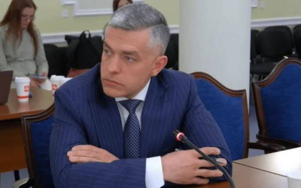 Корецький: Кабмін припинив повноваження голови наглядової ради «Сенс Банку»