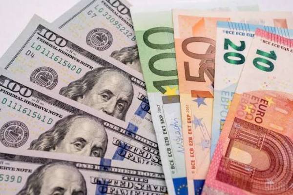 Гривня послабилася до долара та євро: дані НБУ на 18 серпня