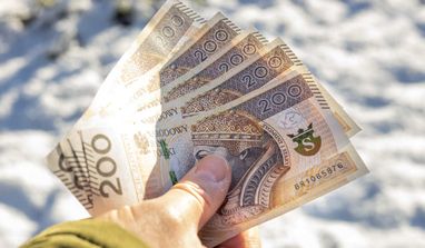 2300 українців у Польщі користуються соцдопомогою