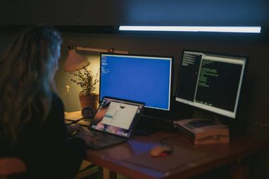 Microsoft обмежує використання ШІ співробітниками через зростання витрат
