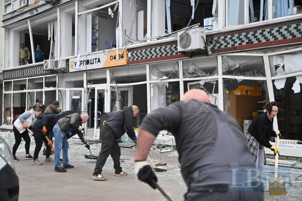 На місці обстрілу Києва, Подільський район.