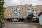 50 родин у Макарові отримали ключі від відроджених квартир
