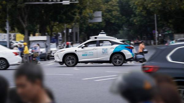 Uber разом з китайською Pony.ai запустять 2000 роботаксі у 5 містах Європи. Яке місто стало першим 