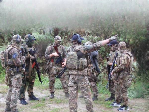 Чеченські добровольці, які воюють на боці України, під час навчання. Фото: телеграм-канал БАТАЛЬЙОН ім. ШЕЙХА МАНСУРА