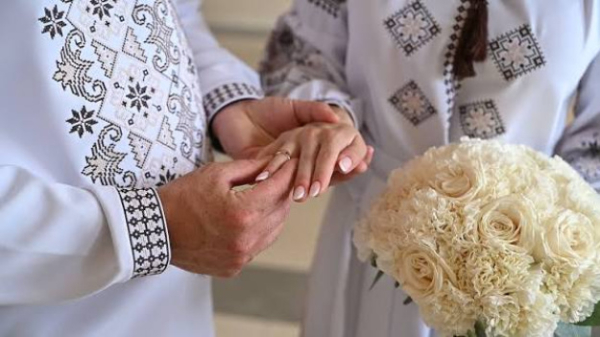 В Україні значно зросла кількість одружень: близько половини пар укладають шлюб онлайн (інфографіка) — Мінфін
