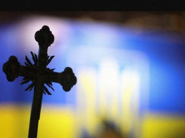 Перехід парафій до ПЦУ: від лавини до стагнації до 2026 року