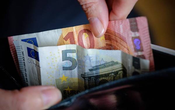 Мінфін: євро на міжбанку додало 14 копійок