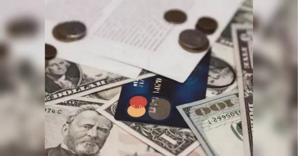 Депозити, облігації чи долар: куди вкладати заощадження