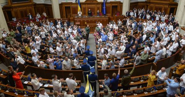 Уряд і СН домовились про $27 млрд оборонної допомоги та зміни до законодавства