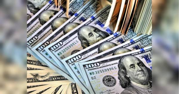 1 мільярд доларів на тиждень: ціна стабільності валютних курсів