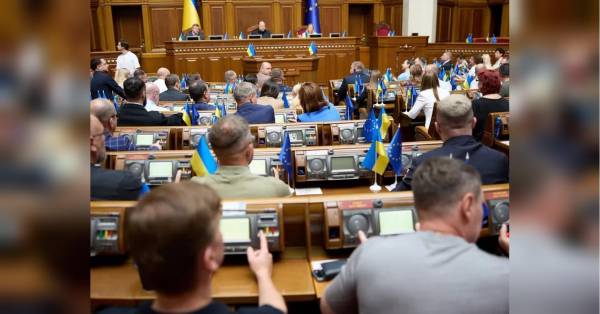 Парламент посилив покарання для аферистів з кол-центрів