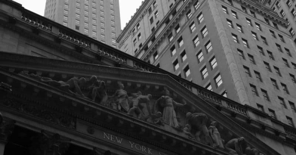 Dow сягнув рекордного закриття на тлі відтоку з техсектору