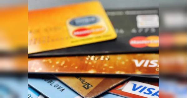 Банкір пояснив, за якої операції можуть заблокувати банківську картку