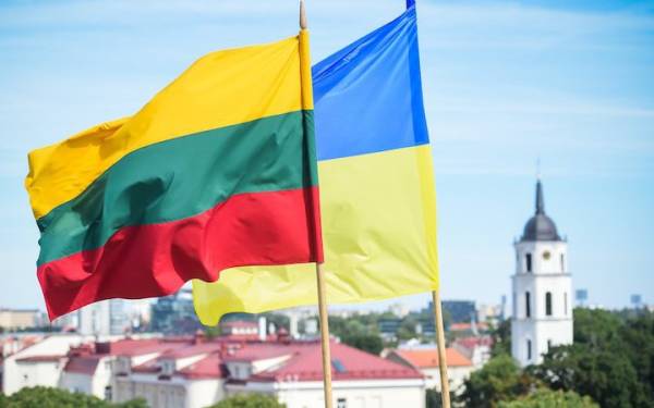 Литва надала Україні 17 тонн енергообладнання