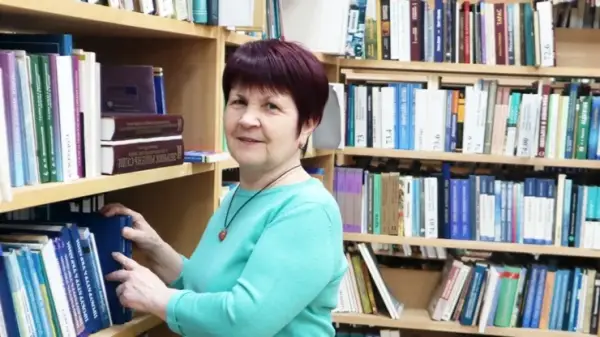 Івано-Франківська облрада перепризначила директорку обласної бібліотеки попри скандал з “московством”